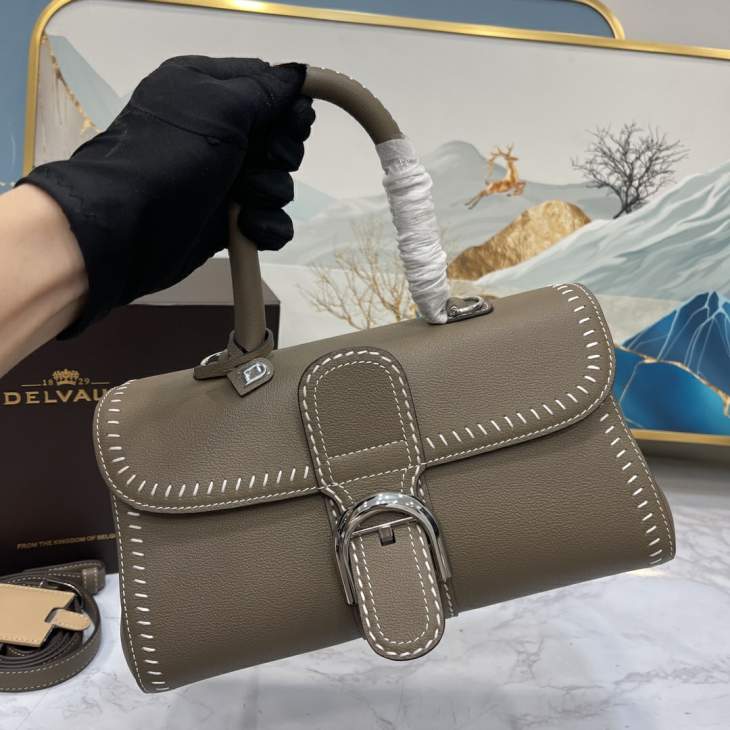 Picture of Delvaux Handbags _SKUfw206732468fw